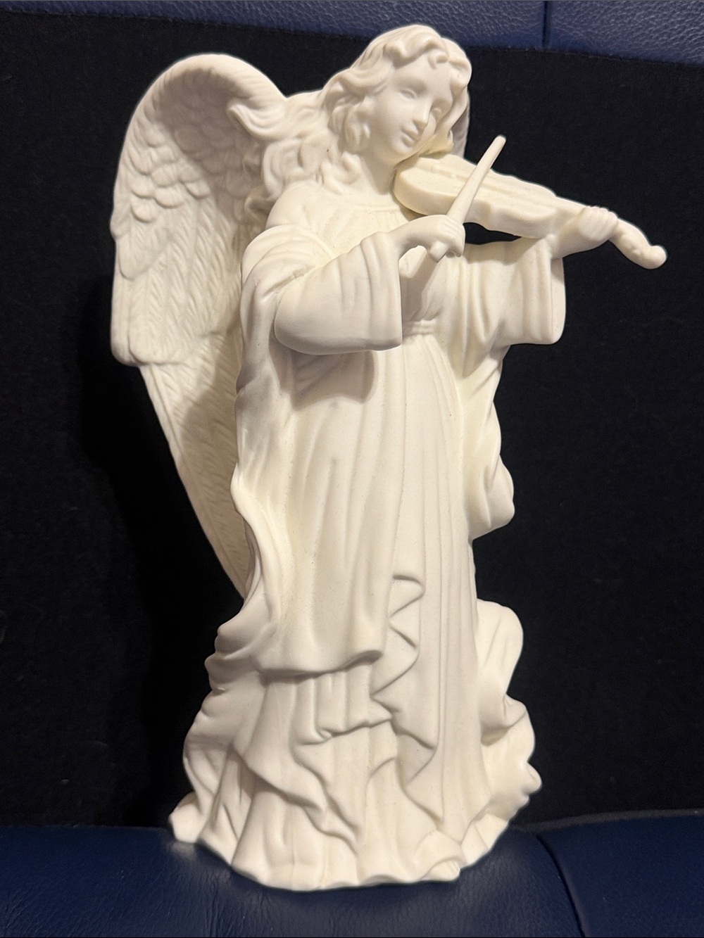 PartyLite White Angel Playing Violin Sculpture